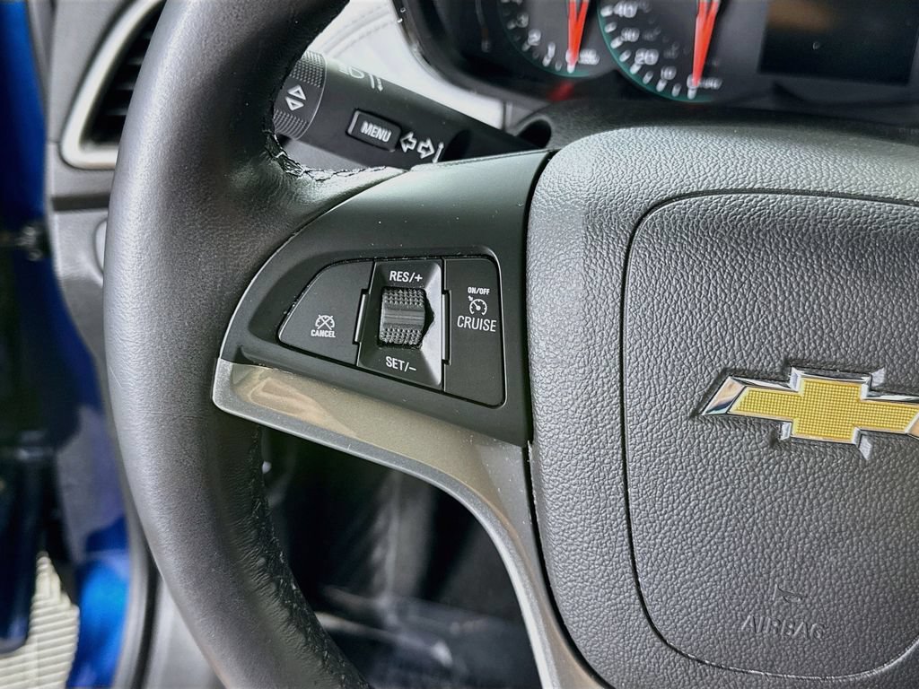 Used 2020 Chevrolet Trax LT w/ LT Convenience Package FWD image 20