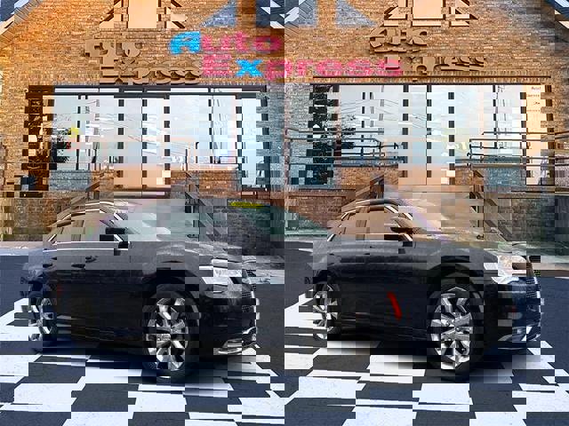 Used 2017 Chrysler 300 Touring w/ Value Package image 1