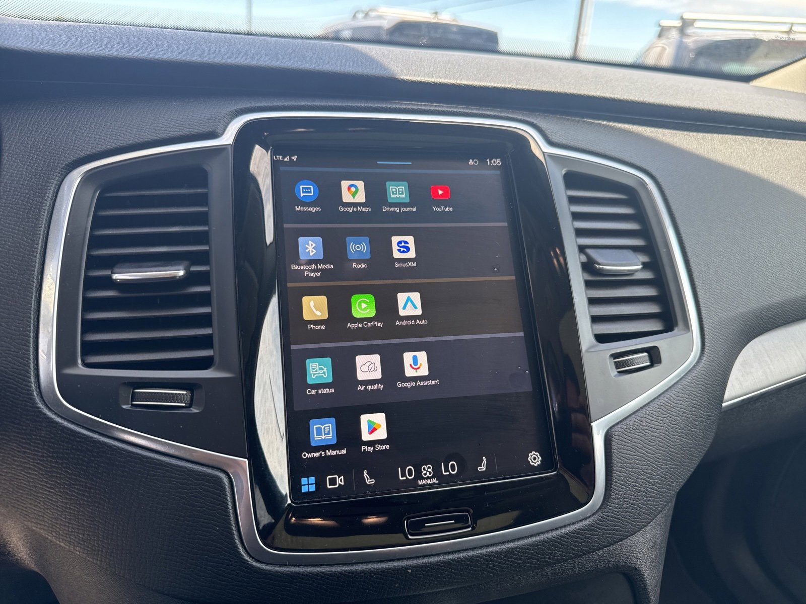 Used 2025 Volvo XC90 B5 Core image 26