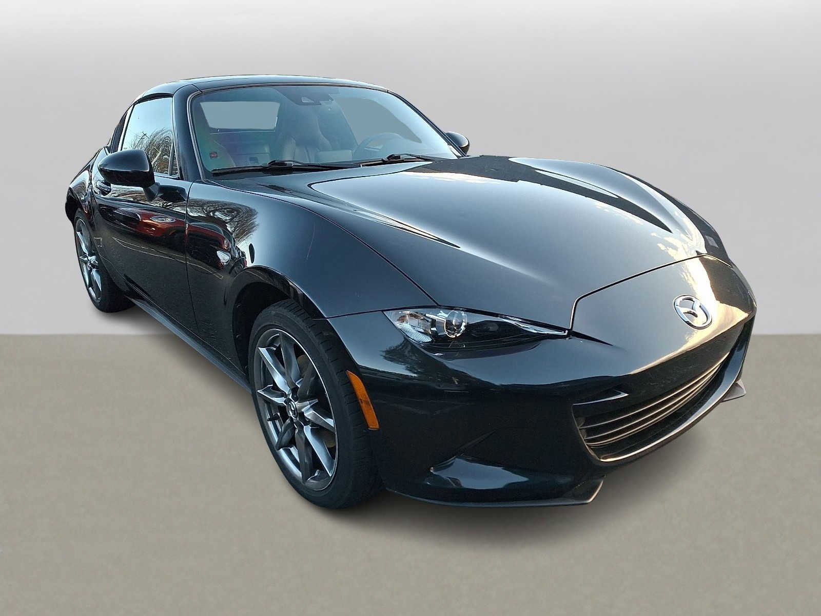 Used 2022 MAZDA MX-5 Miata RF Grand Touring image 2
