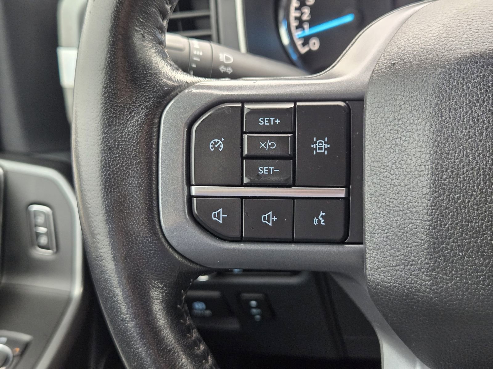 Used 2022 Ford F150 XLT w/ Equipment Group 302A High AWD/4WD image 27