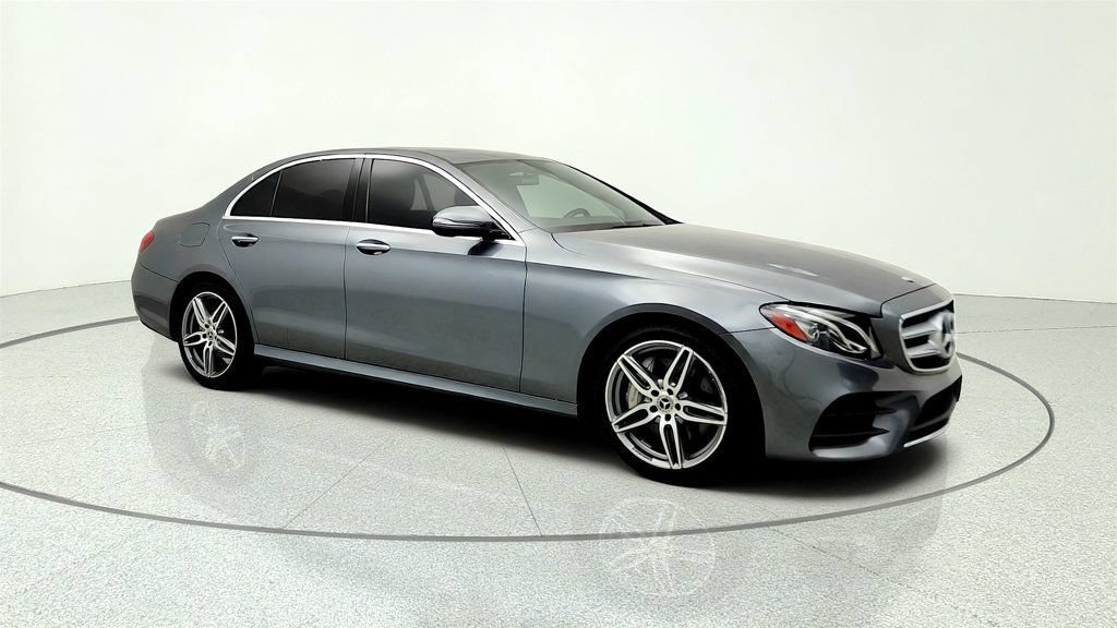 Used 2020 Mercedes-Benz E 350 Sedan image 3