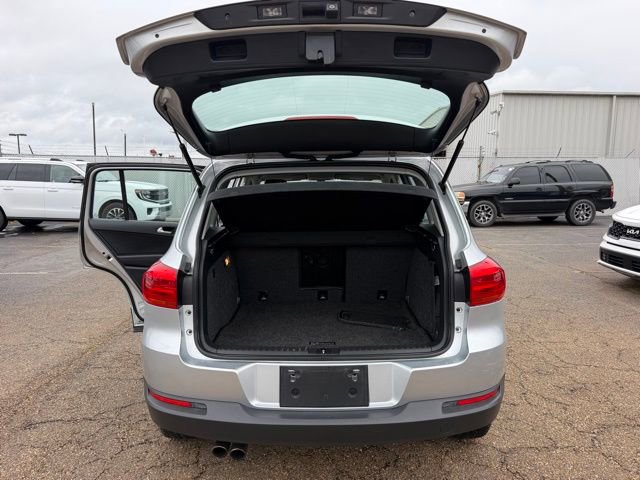 Used 2017 Volkswagen Tiguan S FWD image 5