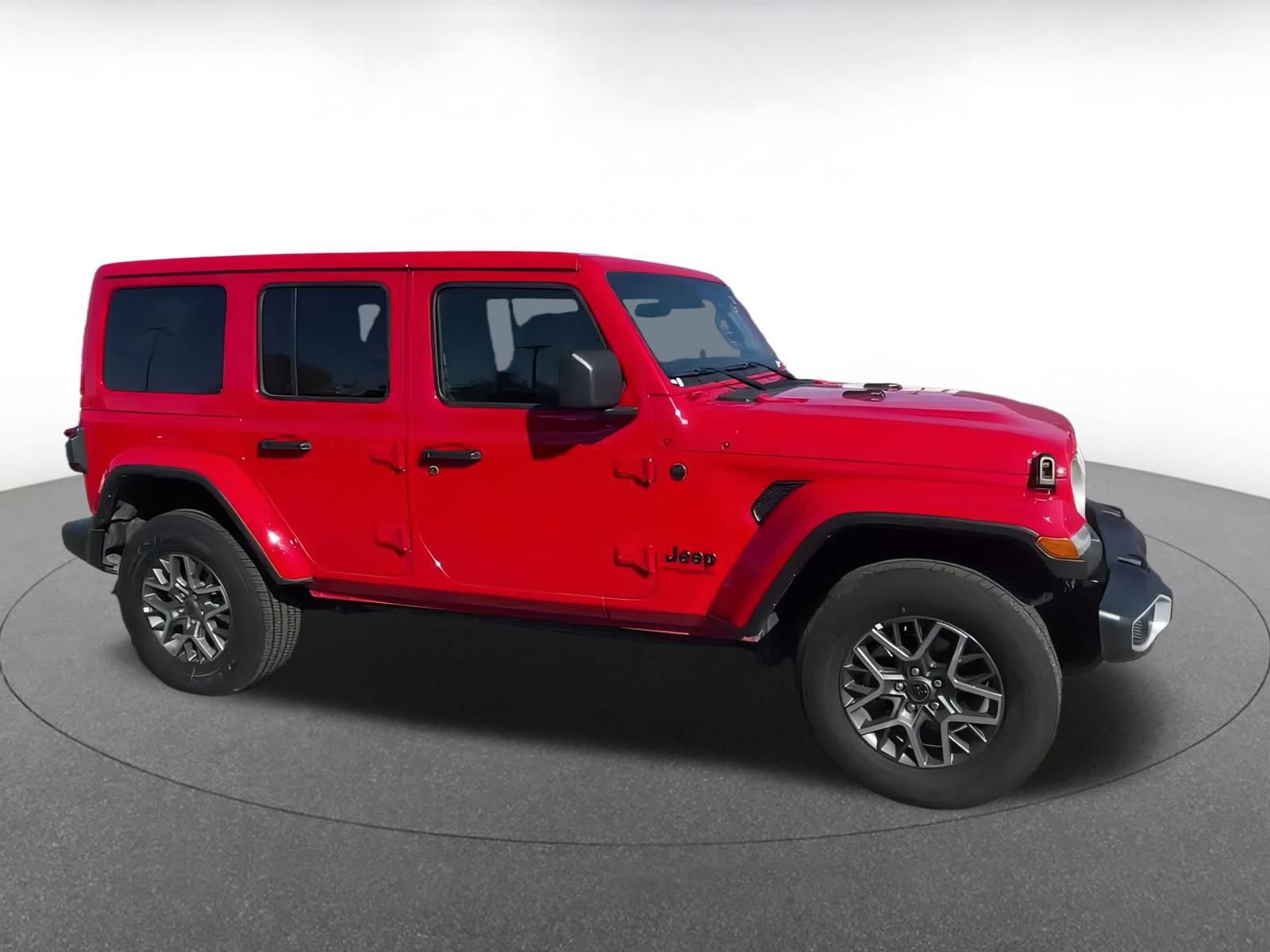 Used 2025 Jeep Wrangler Sahara image 16