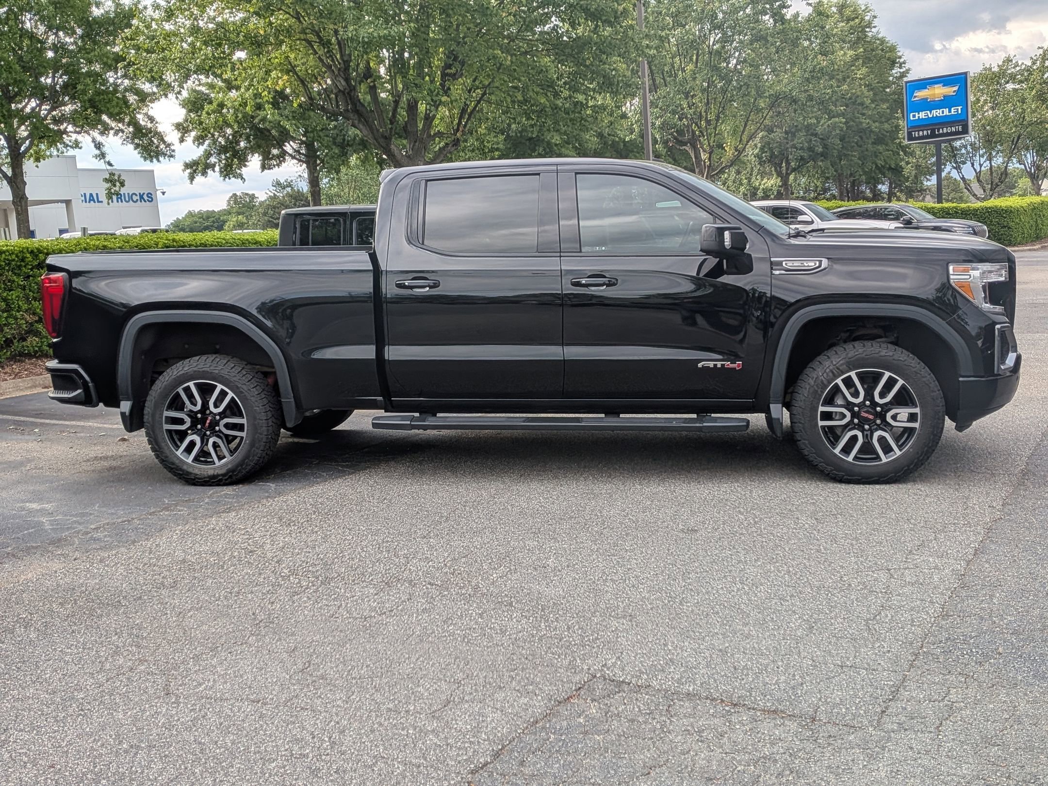 Used 2019 GMC Sierra 1500 AT4 w/ AT4 Premium Package AWD/4WD image 10