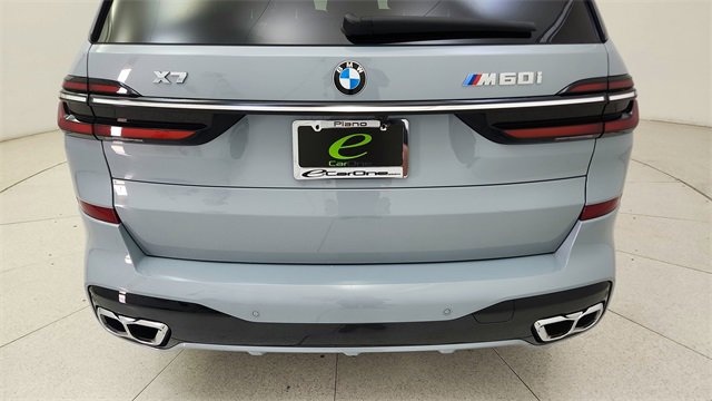 Used 2025 BMW X7 M60i image 11