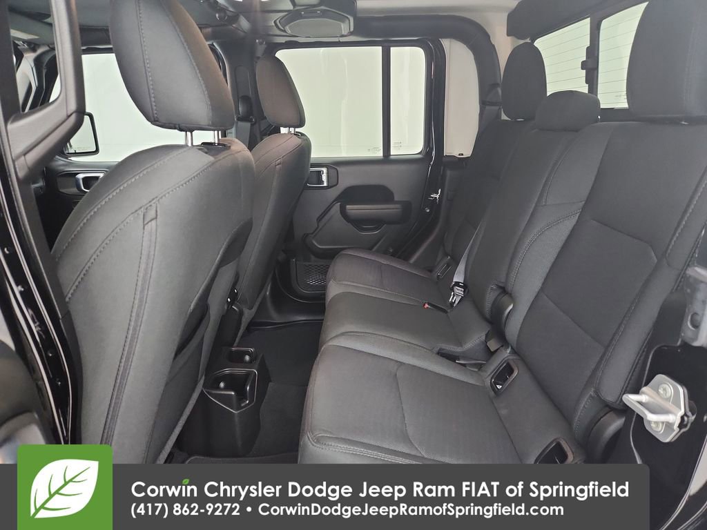 Certified 2021 Jeep Gladiator Willys image 30