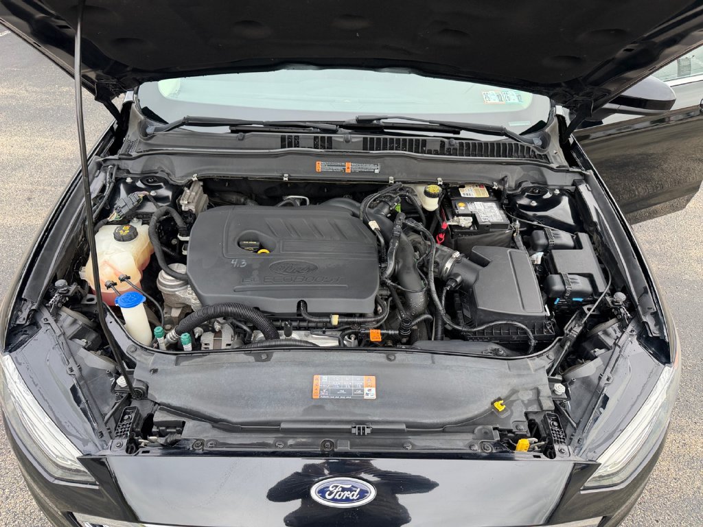 Used 2017 Ford Fusion SE w/ Fusion SE Technology Package FWD image 27