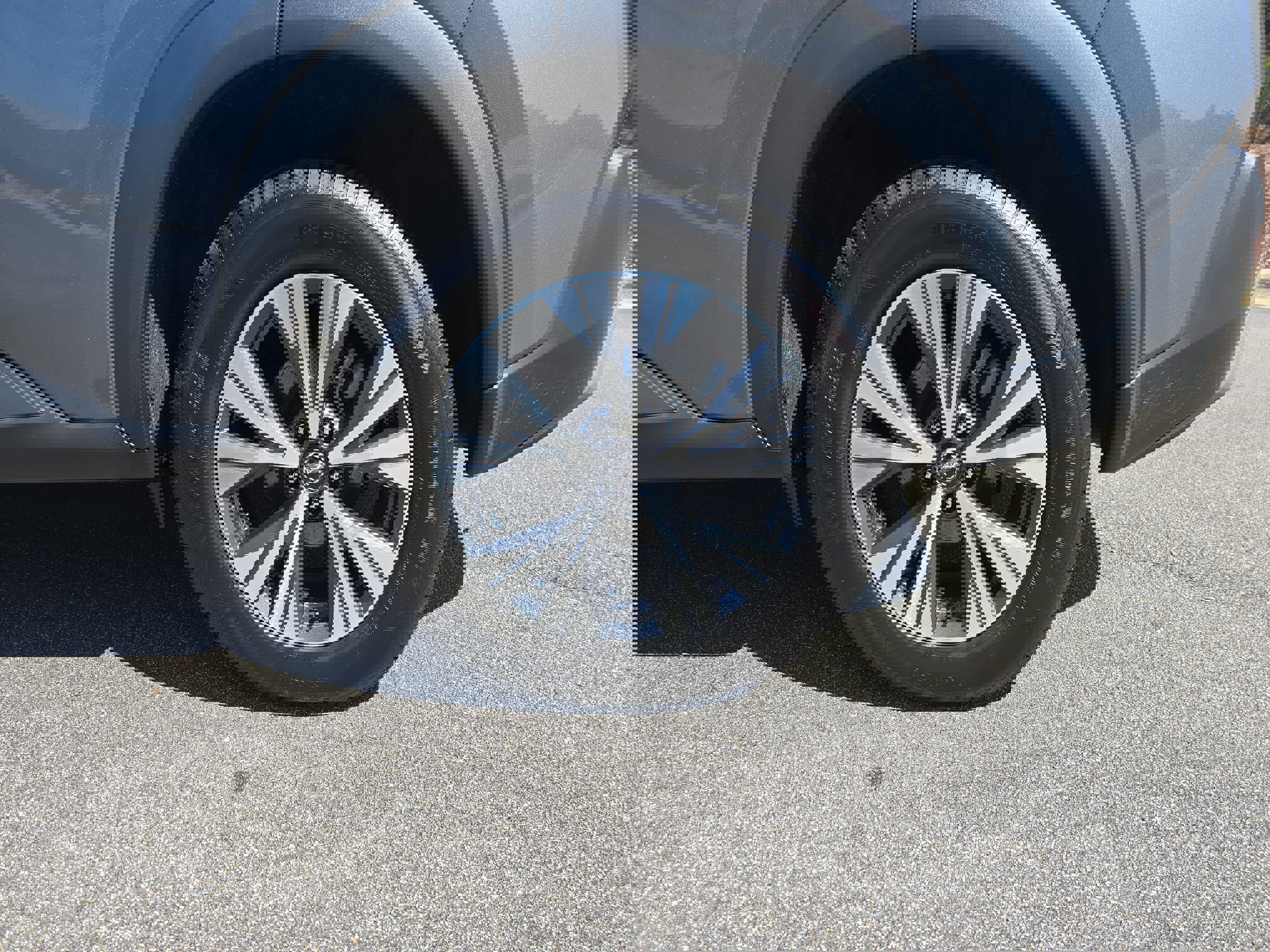 Used 2023 Nissan Rogue SV image 34