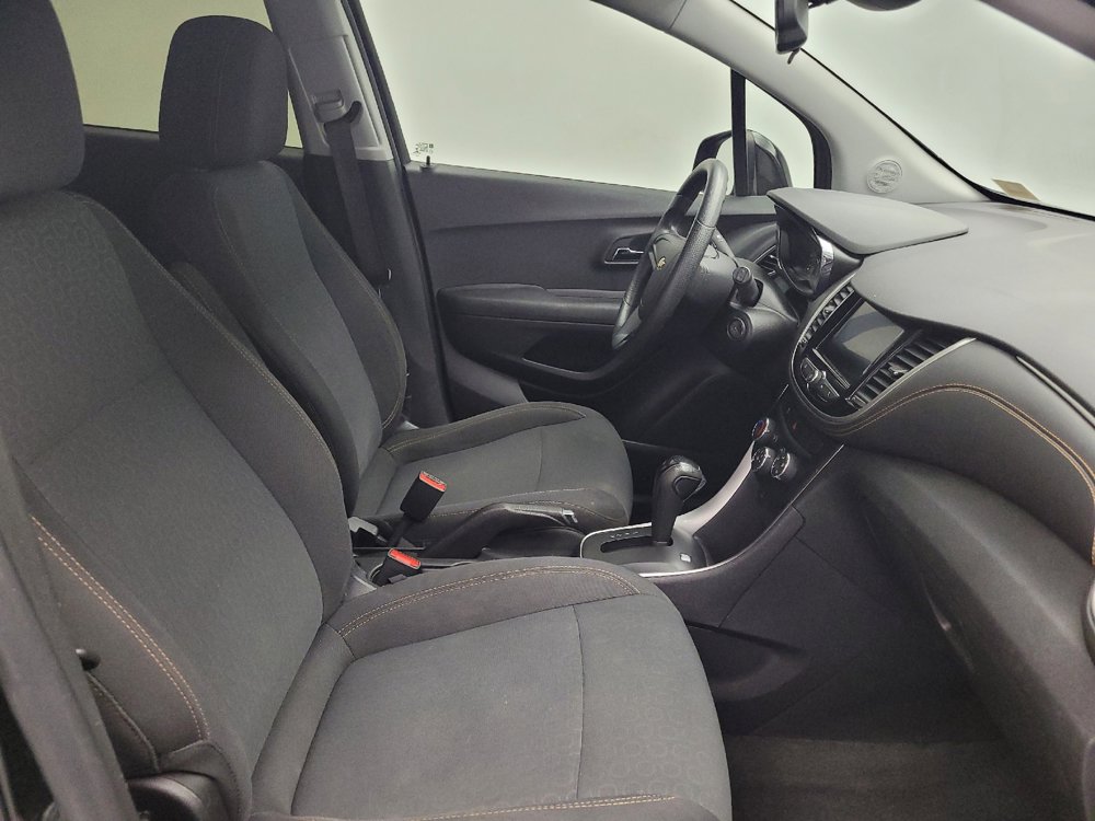 Used 2020 Chevrolet Trax LS image 21
