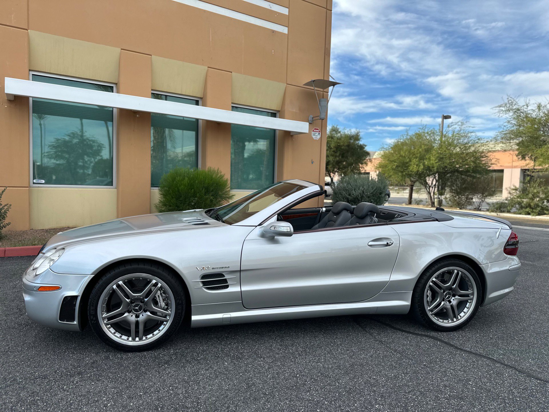Used 2005 Mercedes-Benz SL 65 AMG image 21