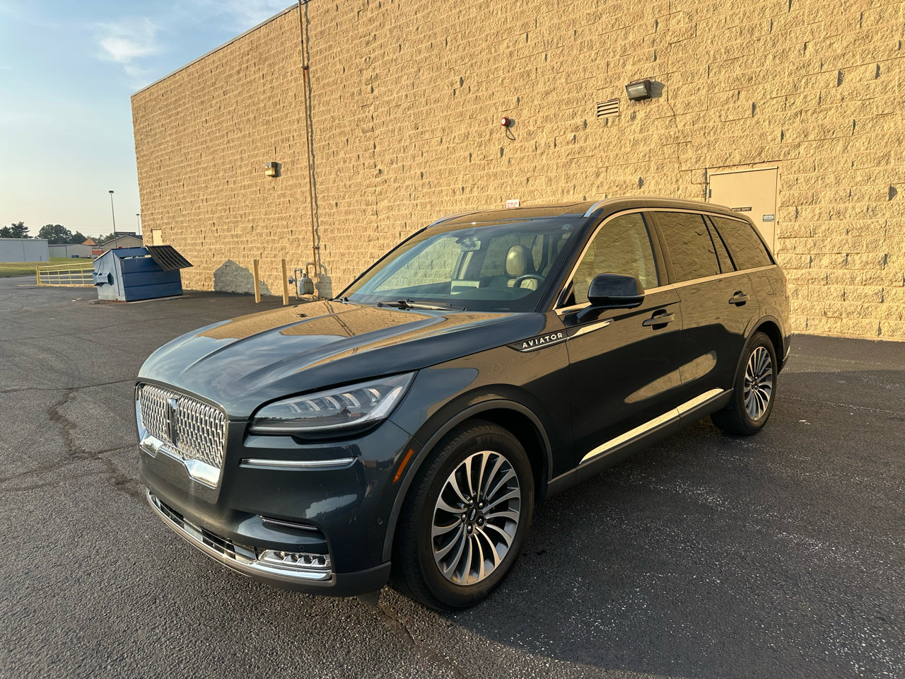 Used 2021 Lincoln Aviator Reserve w/ Equipment Group 201A image 1