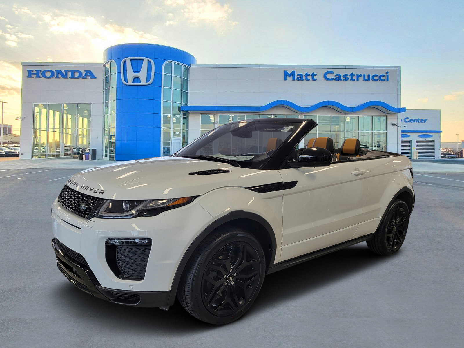 Used 2019 Land Rover Range Rover Evoque HSE Dynamic image 2