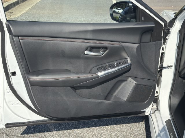 Certified 2025 Nissan Sentra SR FWD image 12