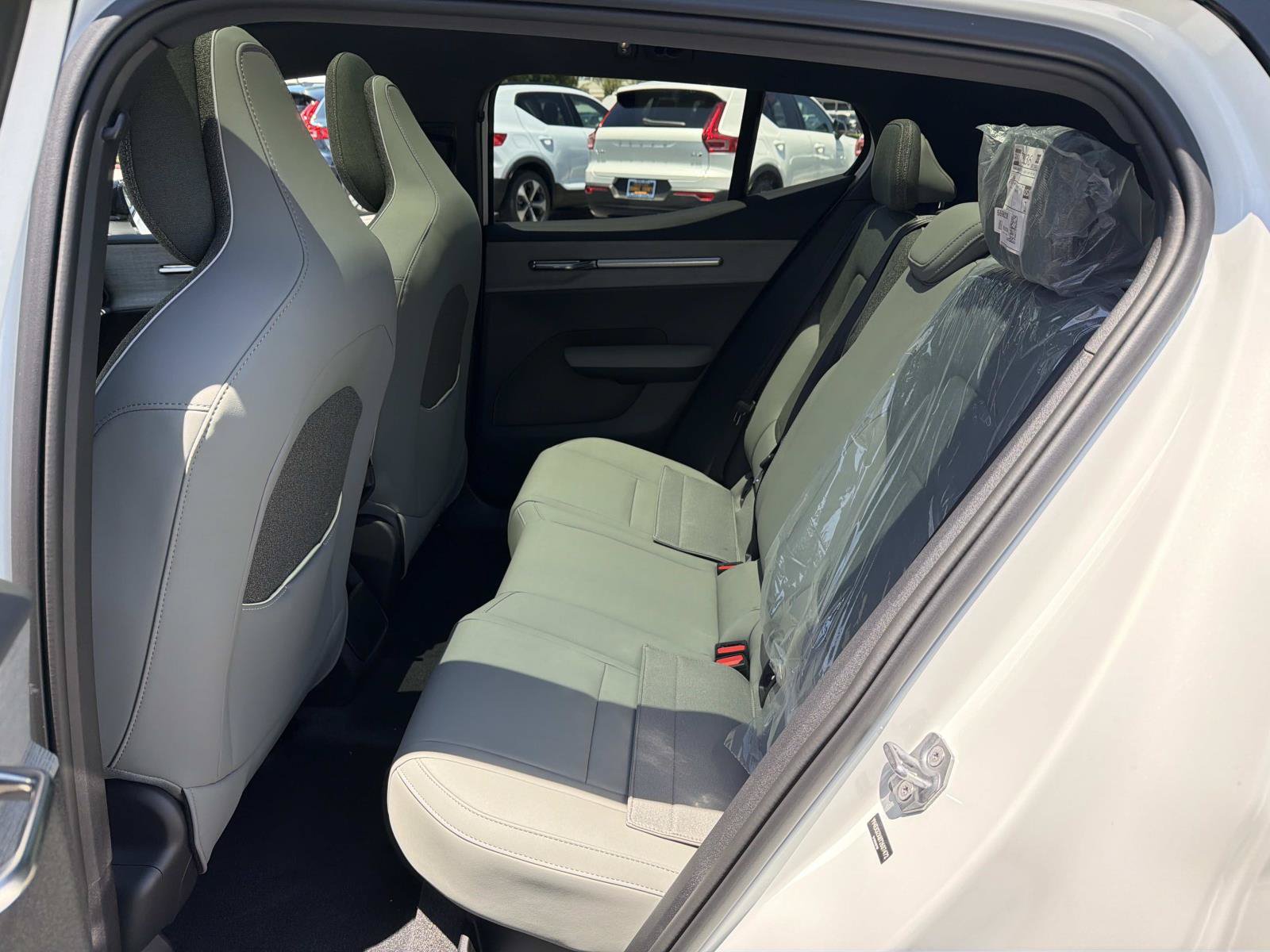 New 2026 Volvo EX30 Plus w/ Protection Package AWD/4WD image 17