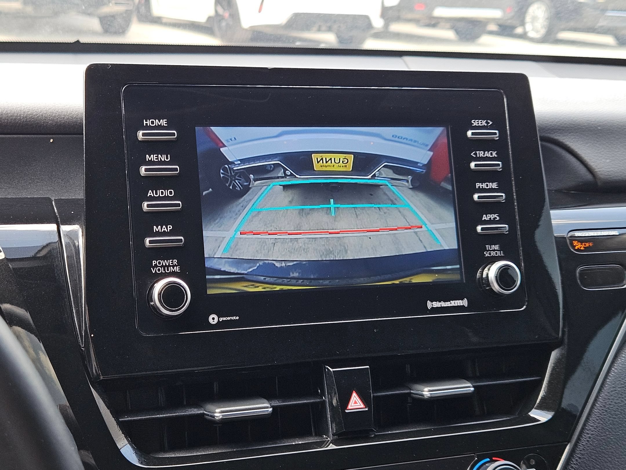 Used 2022 Toyota Camry SE FWD image 18