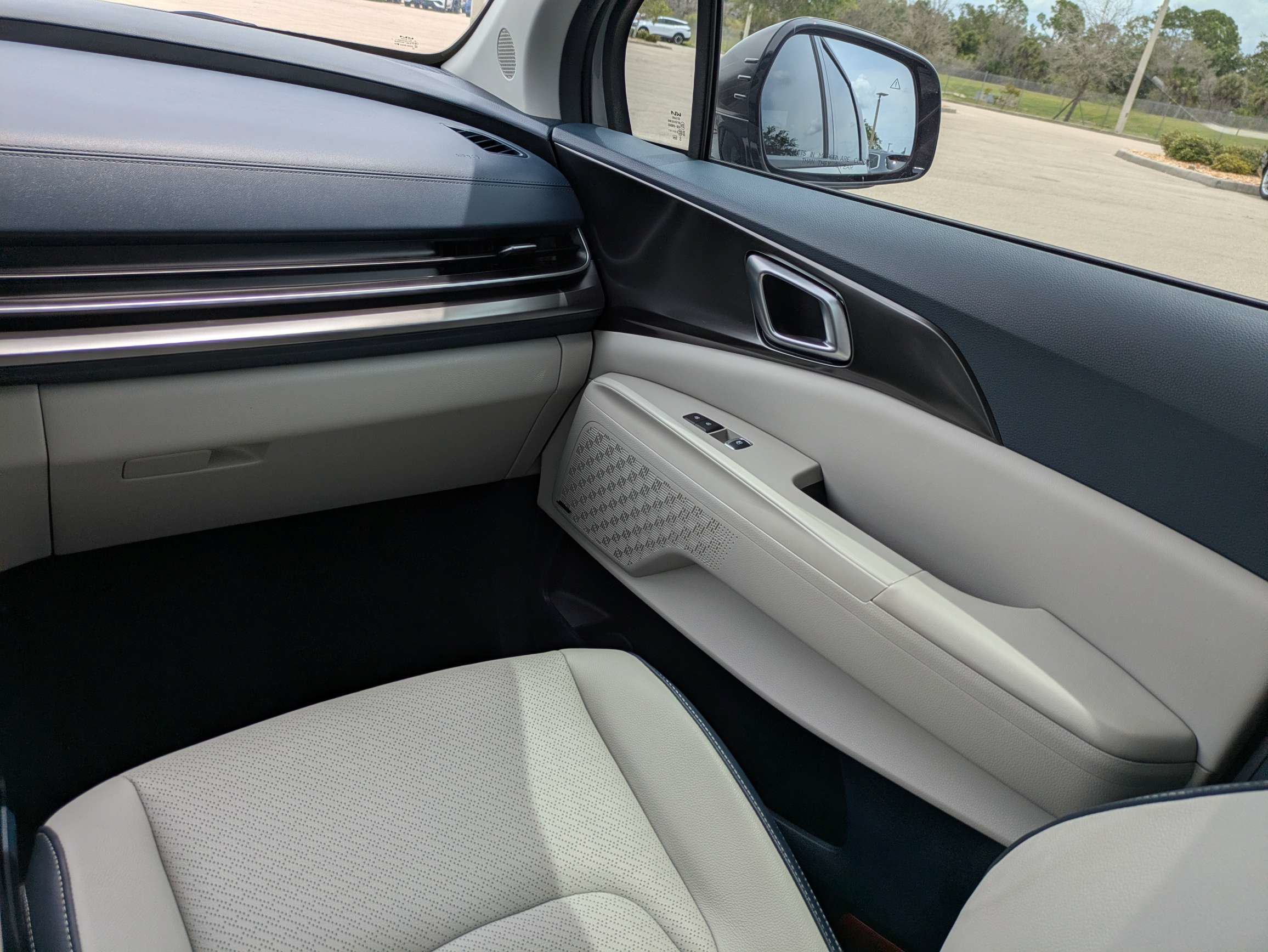 Certified 2026 Kia Carnival SX Prestige FWD image 23