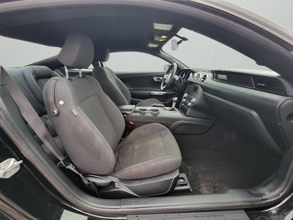 Used 2019 Ford Mustang Coupe image 24