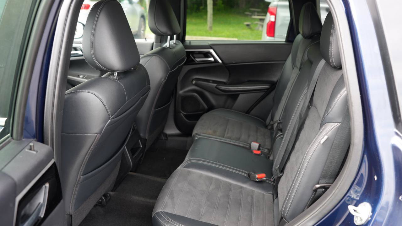 Used 2022 Mitsubishi Outlander SE AWD/4WD image 19