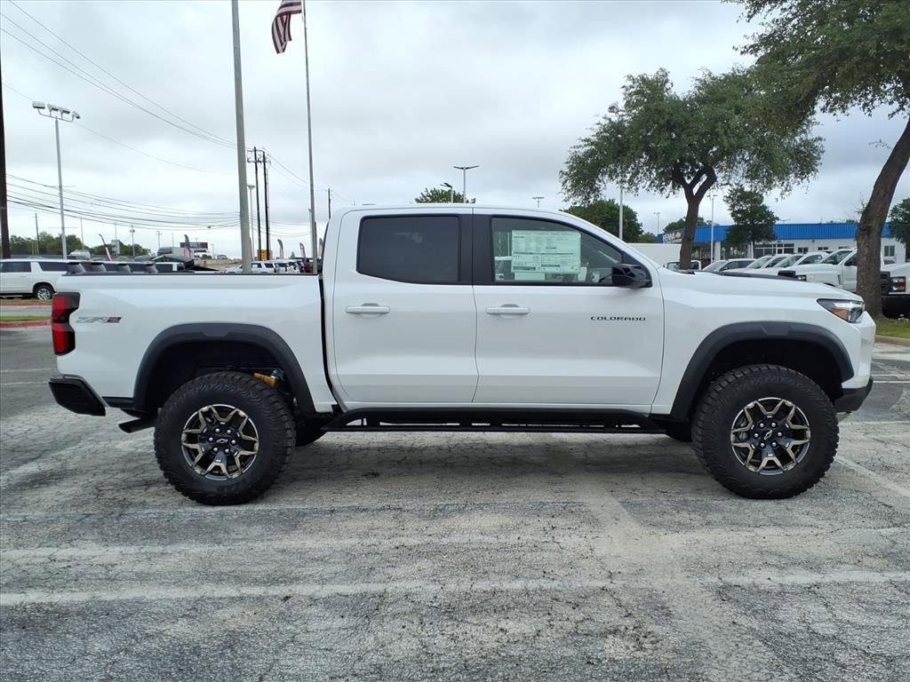 New 2026 Chevrolet Colorado ZR2 image 2