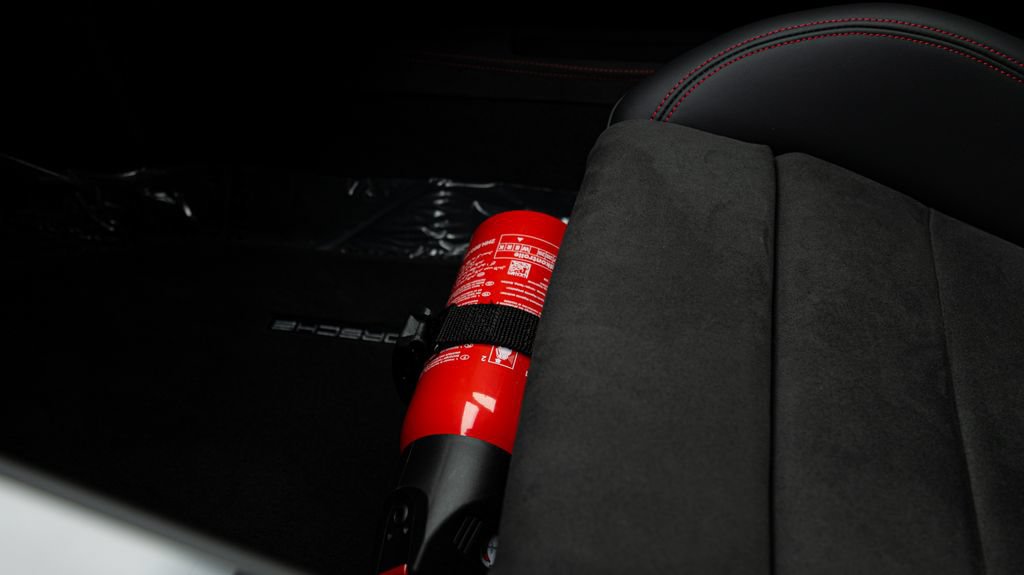 Certified 2025 Porsche 911 GT3 RS RWD image 37