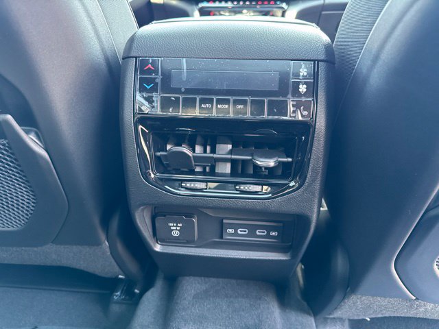 New 2027 Jeep Grand Cherokee L Limited AWD/4WD image 27