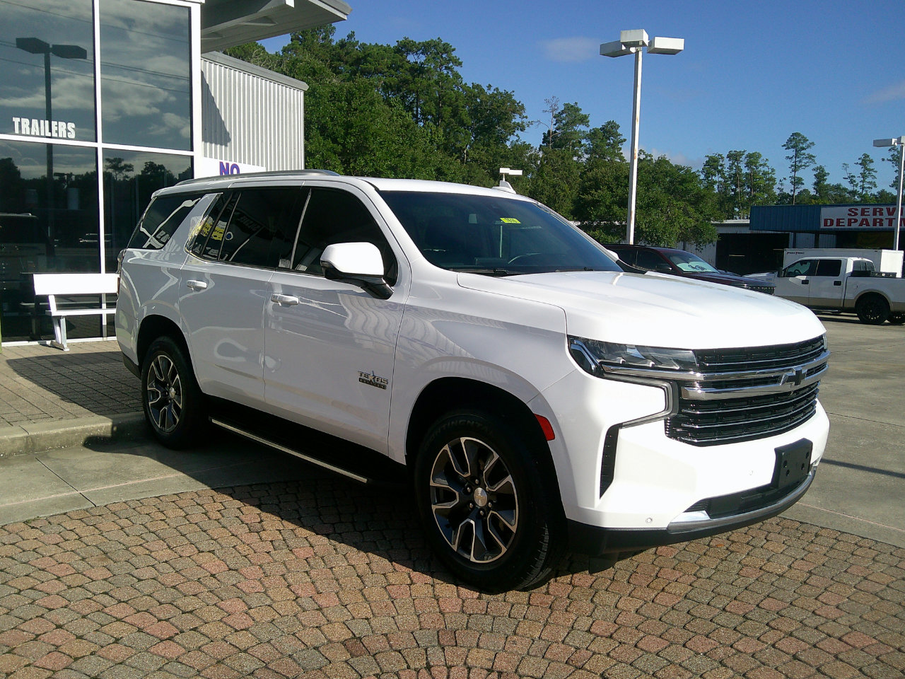 Used 2021 Chevrolet Tahoe LT w/ LT Signature Package image 5