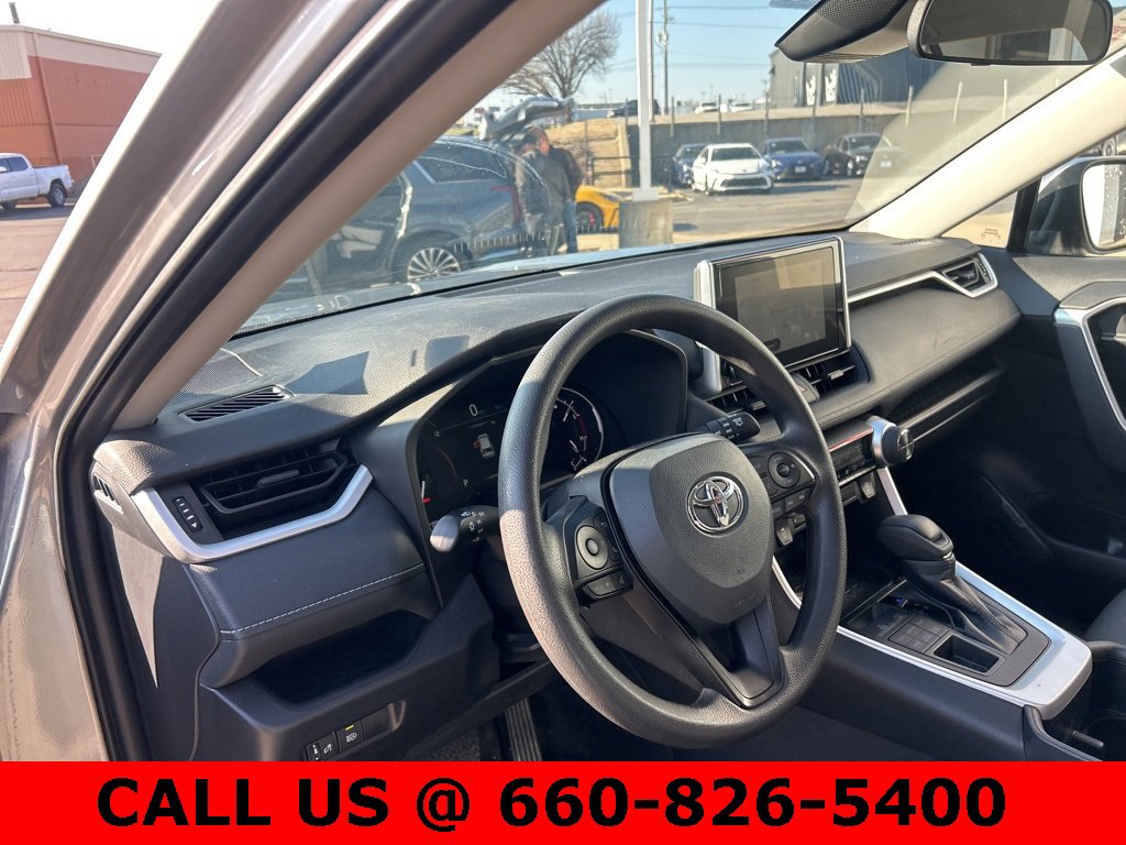 Used 2025 Toyota RAV4 XLE image 14