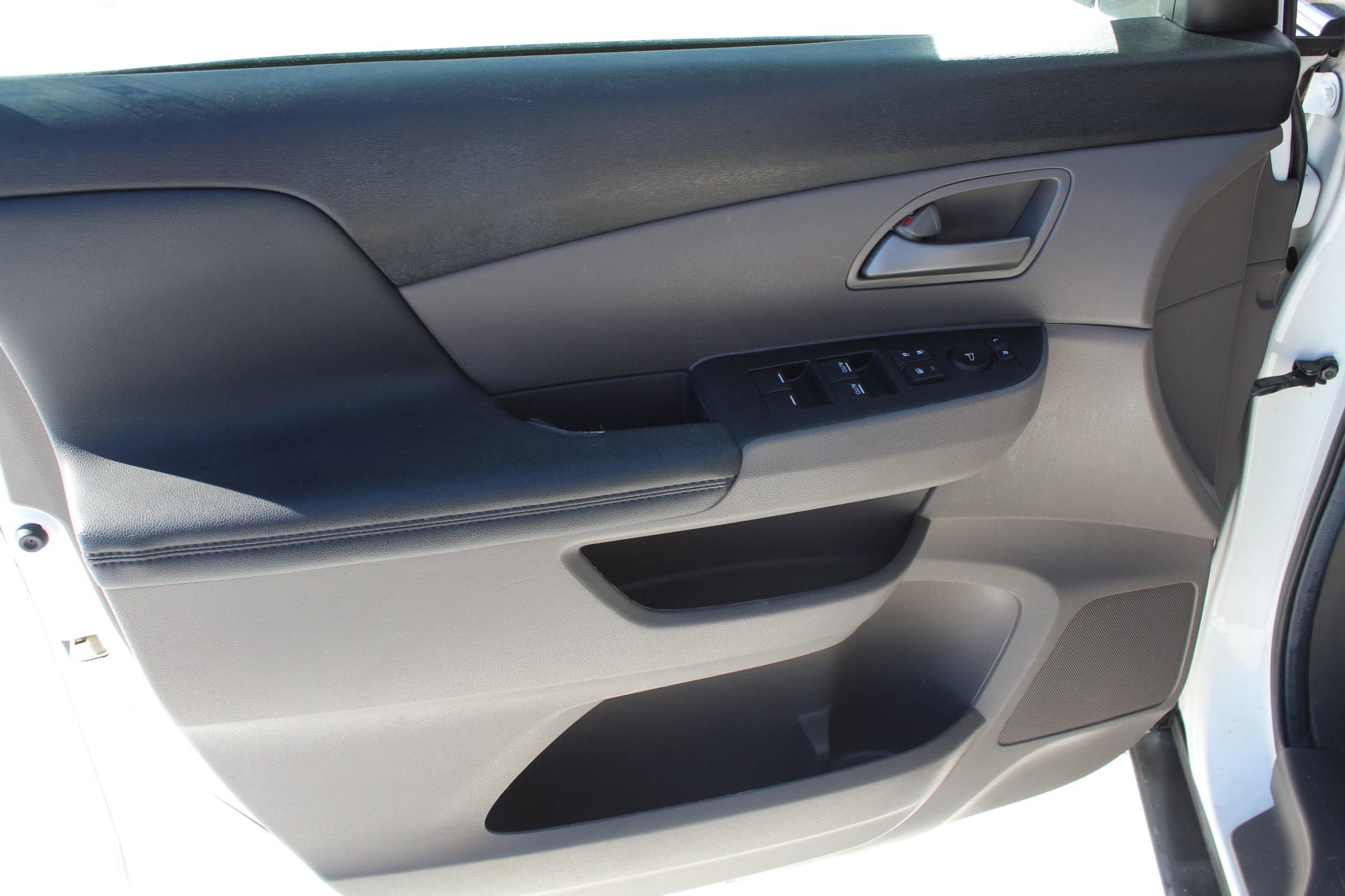 Used 2012 Honda Odyssey EX-L image 24