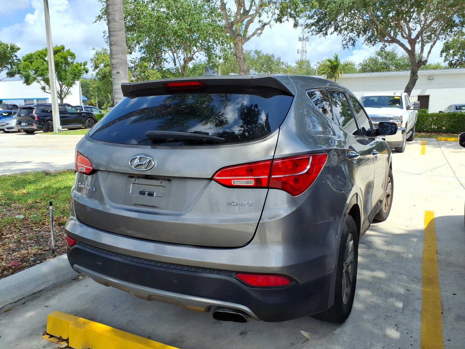 Used 2015 Hyundai Santa Fe Sport FWD image 4