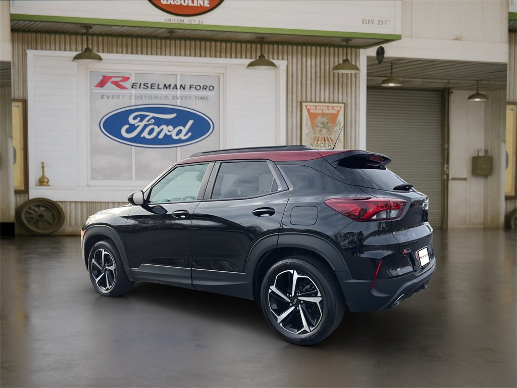 Used 2022 Chevrolet TrailBlazer RS w/ Sun and Liftgate Package image 3