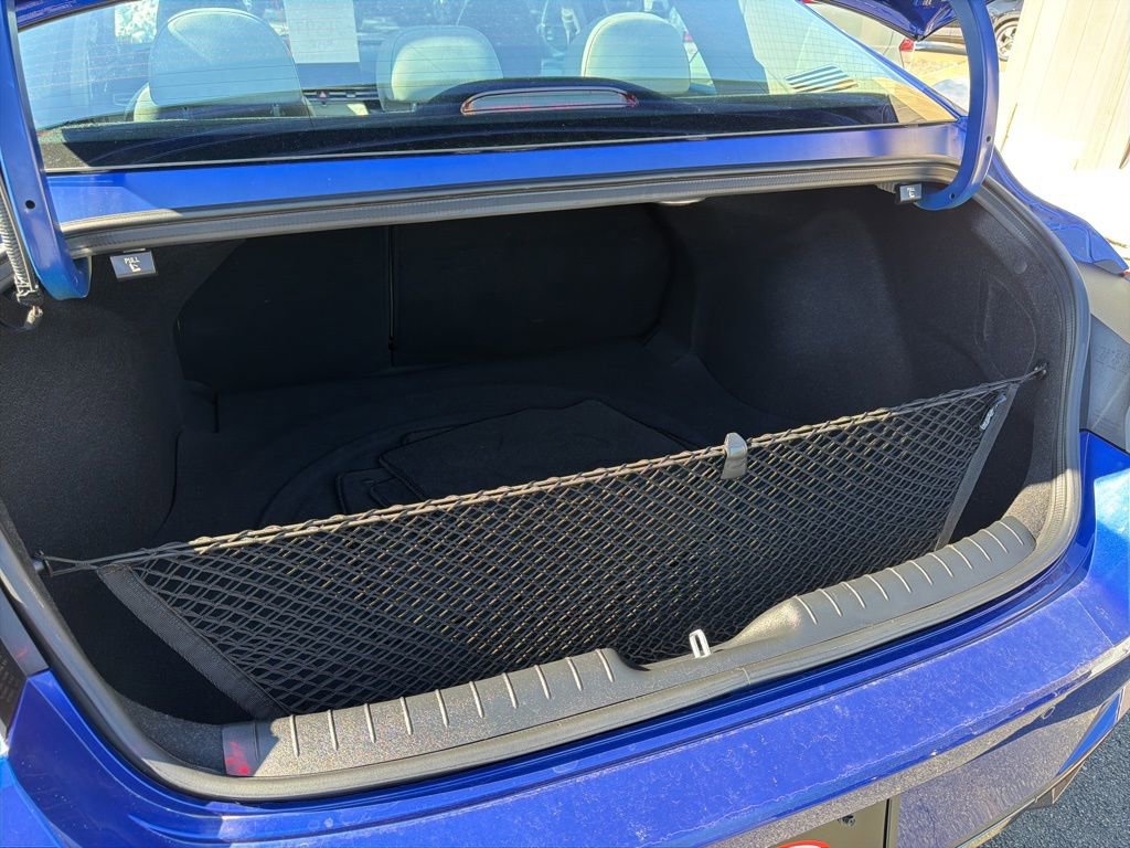 Used 2023 Hyundai Elantra Limited image 38