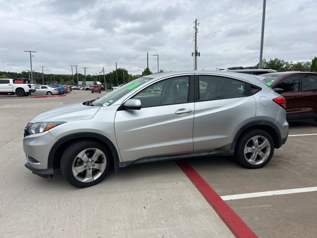 Used 2016 Honda HR-V LX image 6