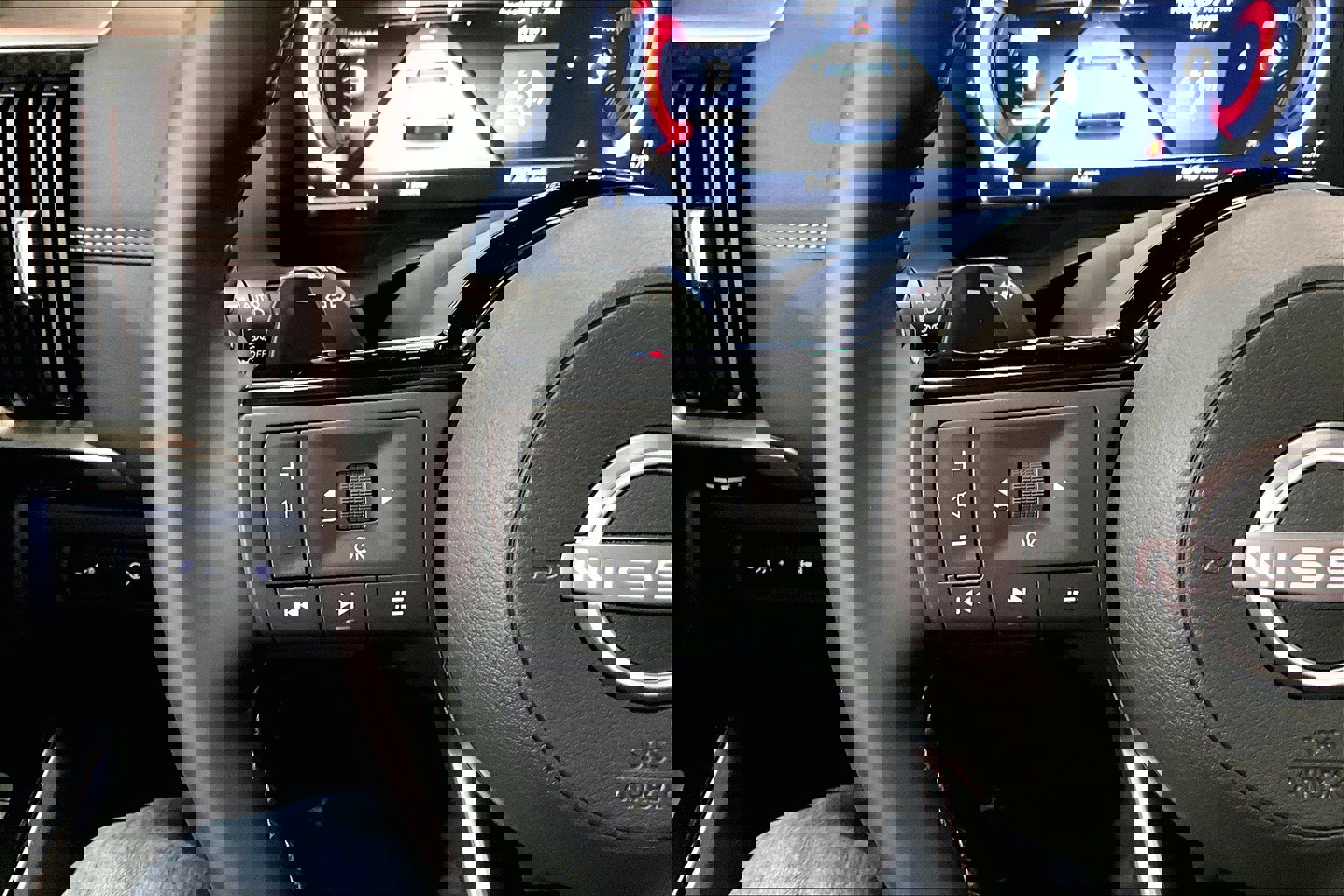 New 2025 Nissan Pathfinder Platinum w/ Lighting Package (N93) image 64