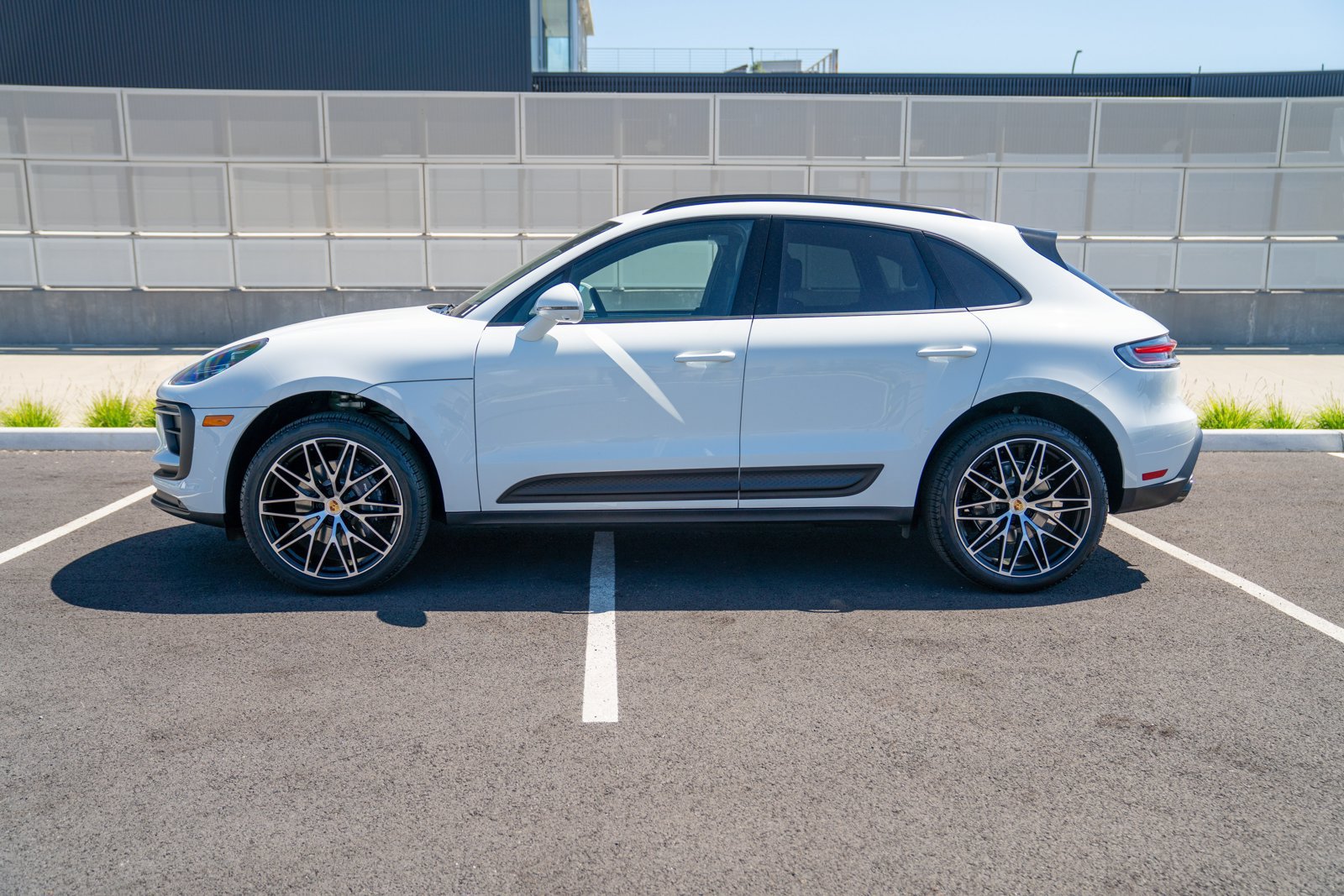 Certified 2026 Porsche Macan AWD/4WD video 2