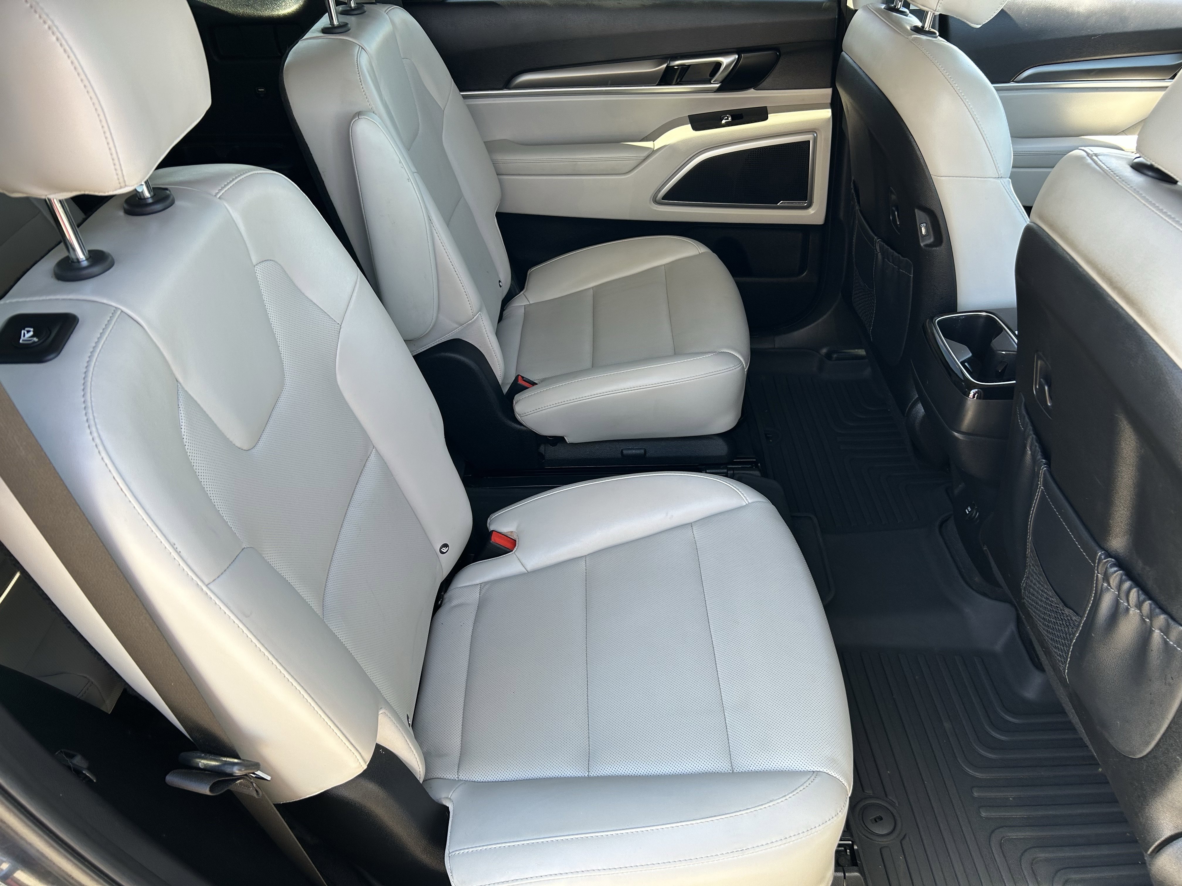 Used 2020 Kia Telluride S image 12