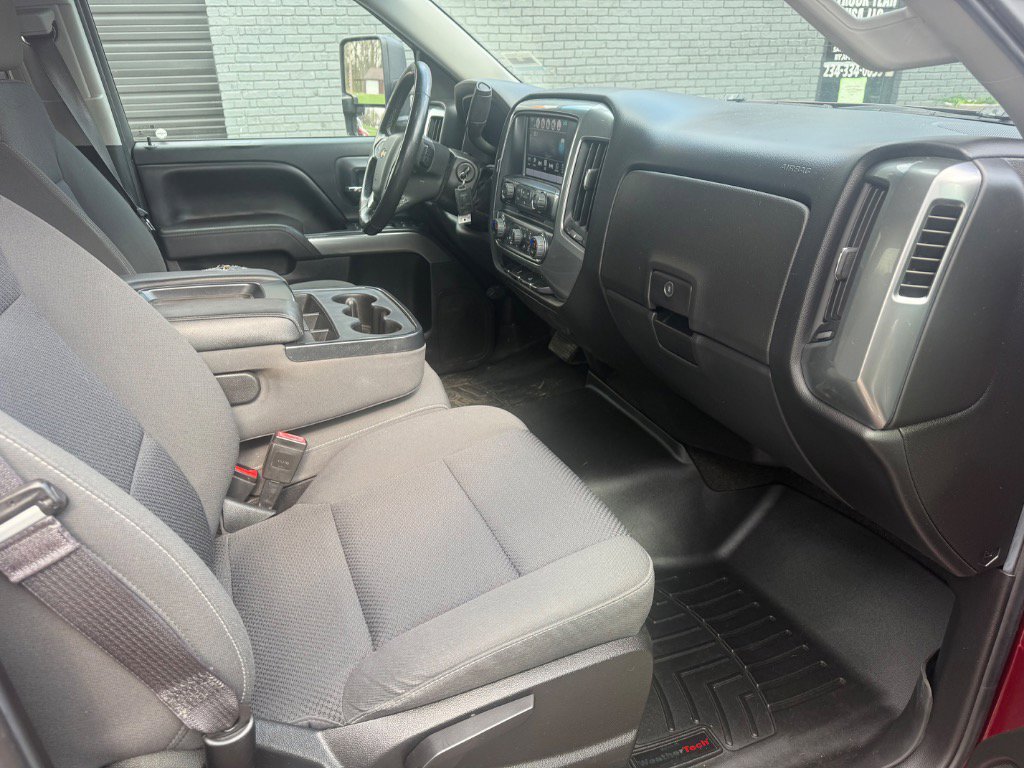 Used 2017 Chevrolet Silverado 1500 LT w/ Max Trailering Package image 11