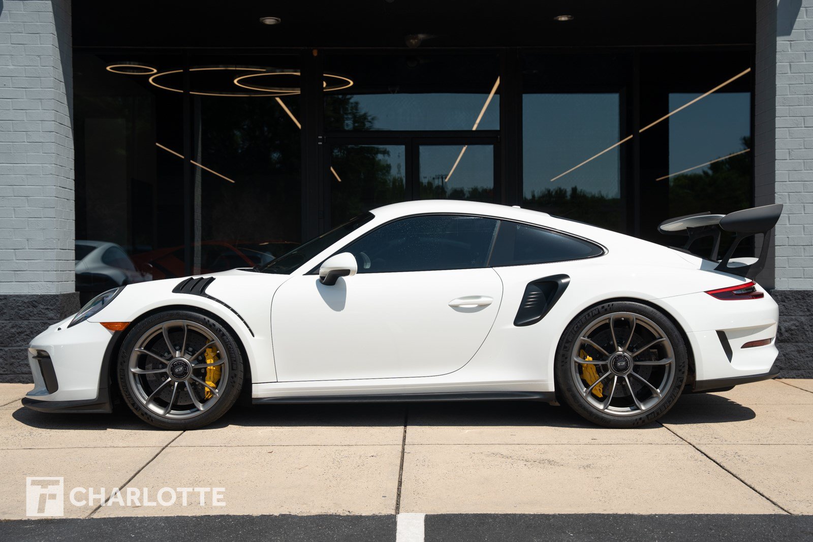 Used 2019 Porsche 911 GT3 RS RWD image 1