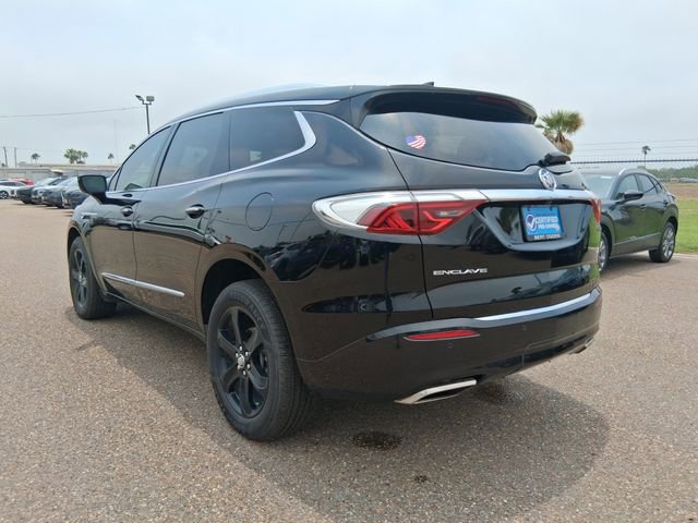 Used 2024 Buick Enclave Essence w/ Sport Touring Edition FWD image 3