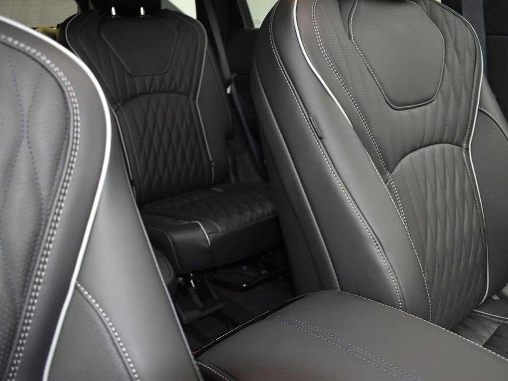 Used 2026 INFINITI QX60 Autograph w/ Dark Cargo Package image 30