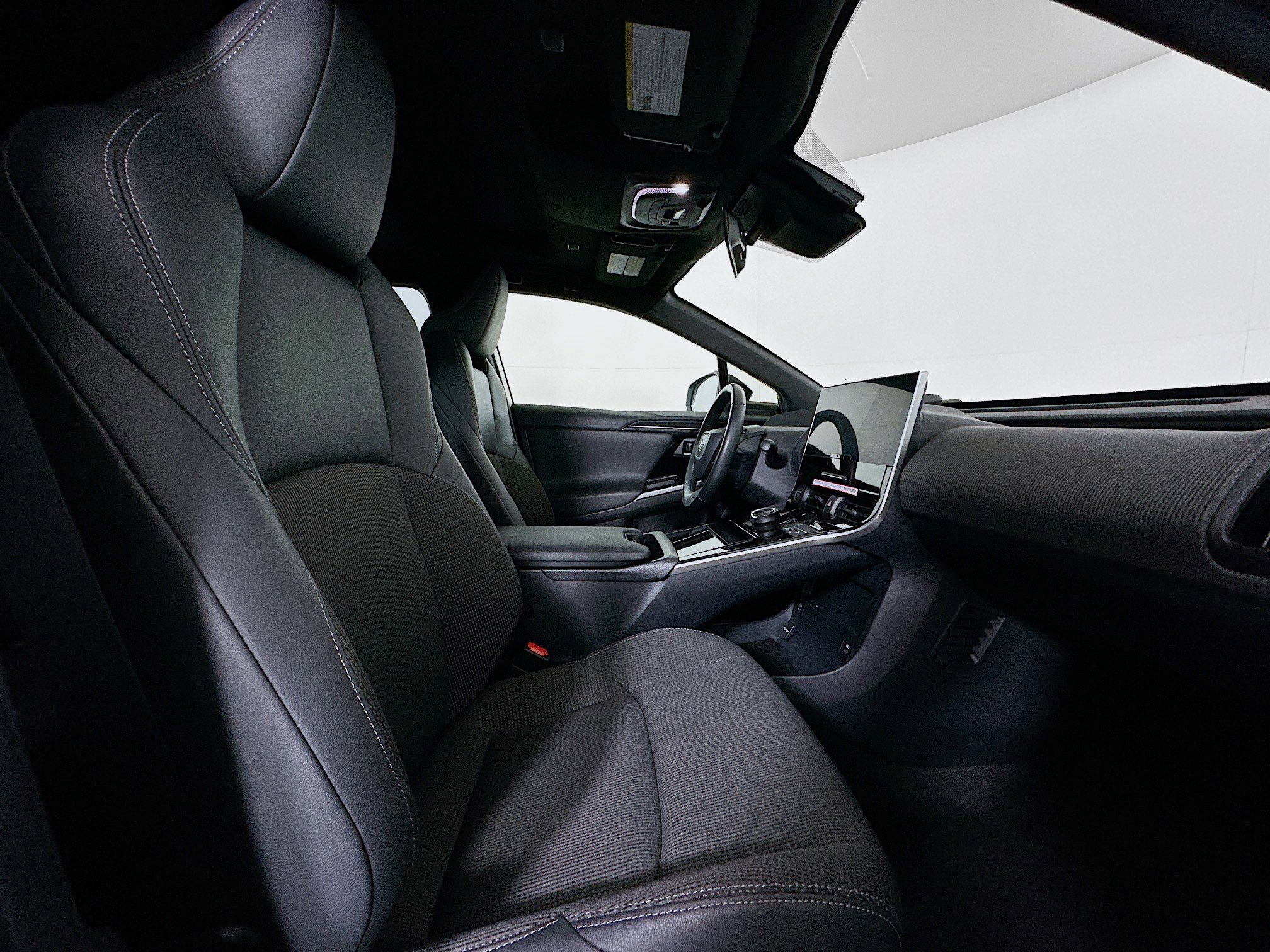 Used 2024 Toyota bZ4X XLE image 33