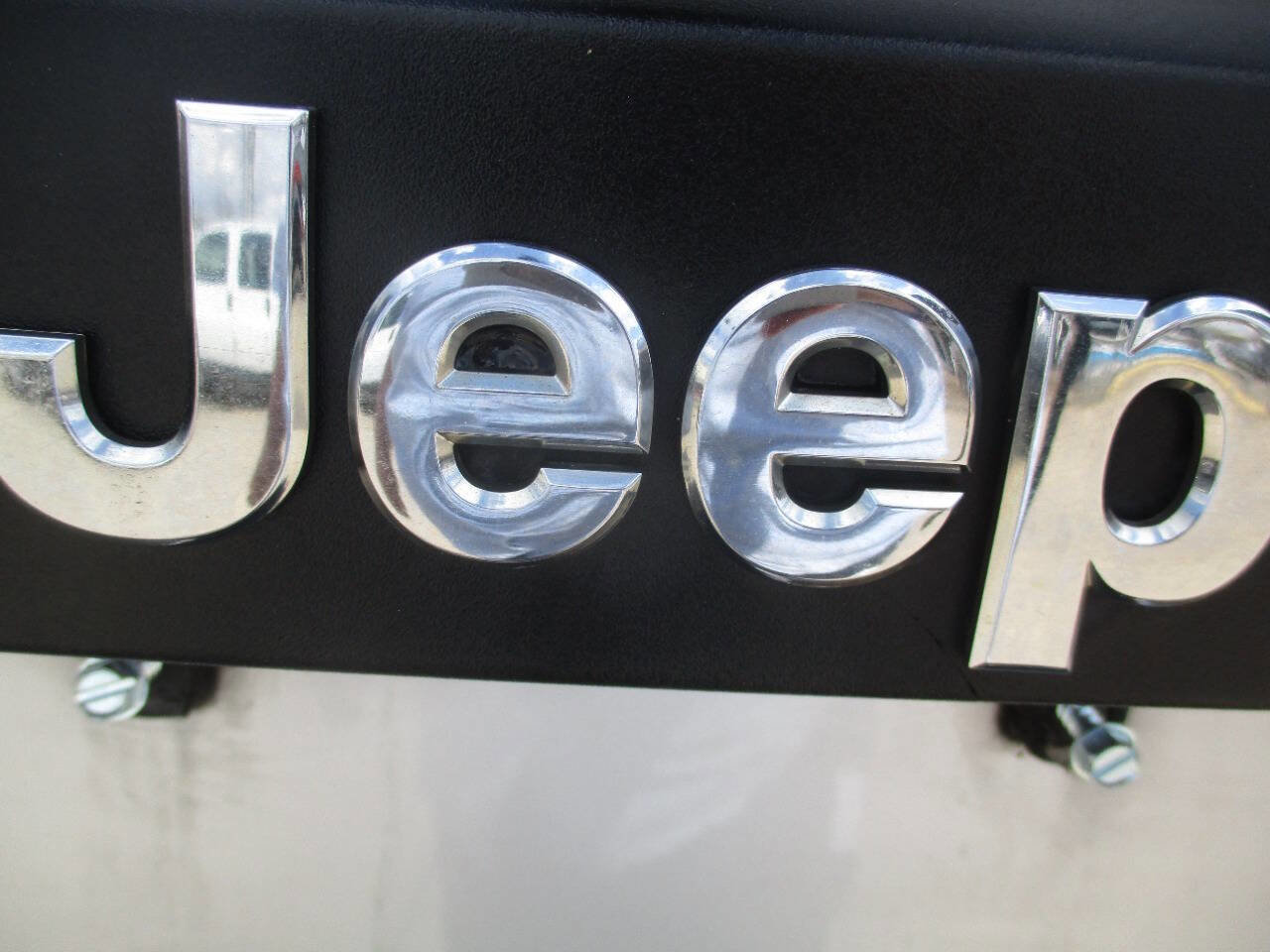 Used 2011 Jeep Liberty Sport AWD/4WD image 40