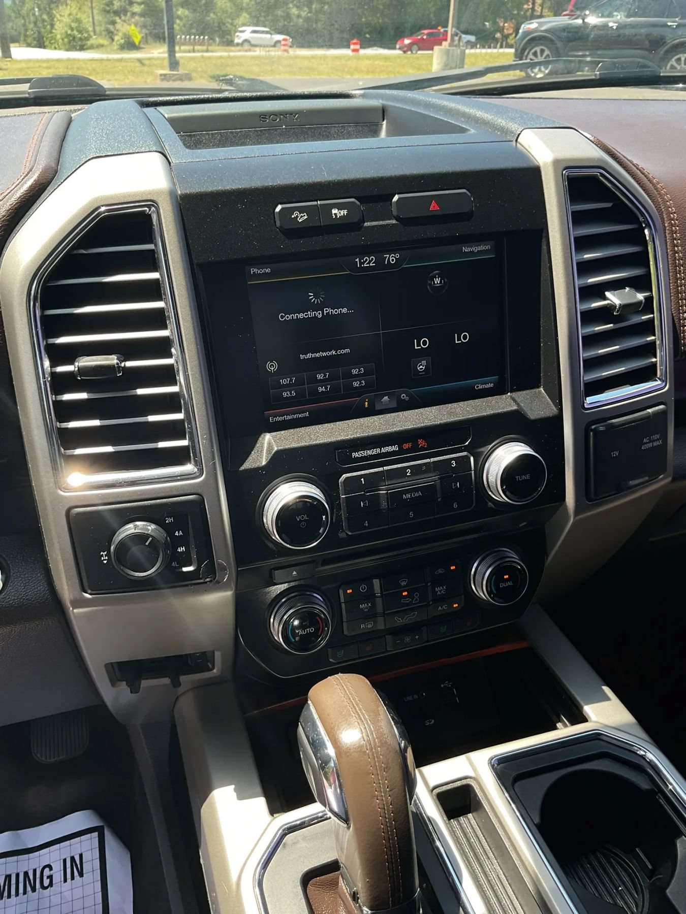 Used 2015 Ford F150 King Ranch w/ FX4 Off-Road Package AWD/4WD image 31
