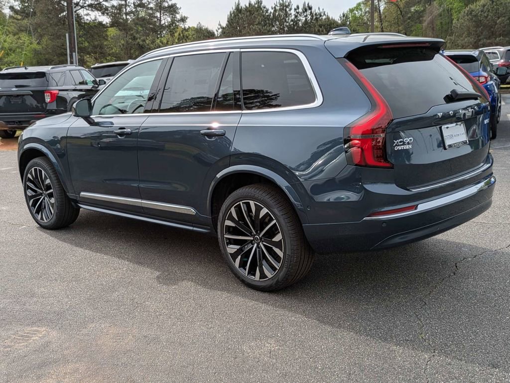 Used 2026 Volvo XC90 B6 Plus w/ Protection Package Premier AWD/4WD image 4