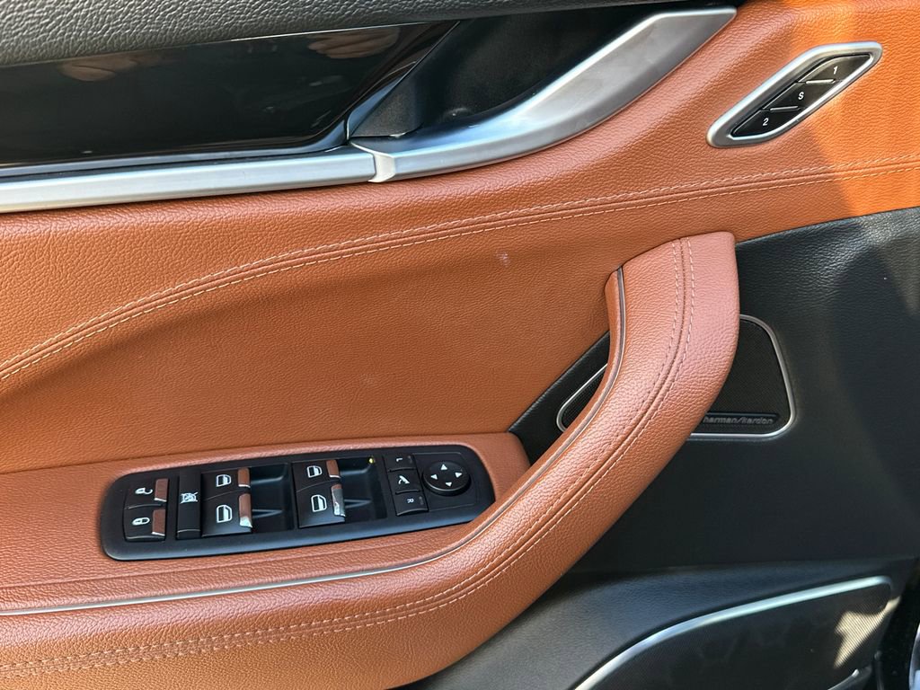 Used 2021 Maserati Levante GranSport image 20