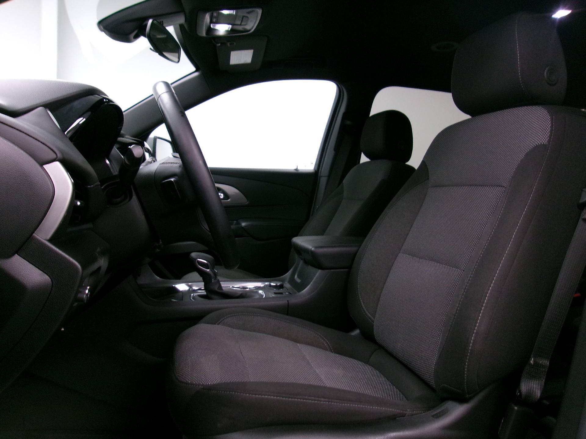 Used 2023 Chevrolet Traverse LT w/ LPO, Floor Liner Package AWD/4WD image 7