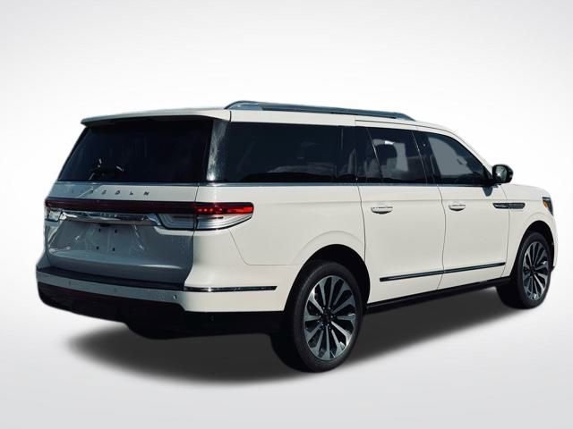 Used 2024 Lincoln Navigator L Reserve image 6