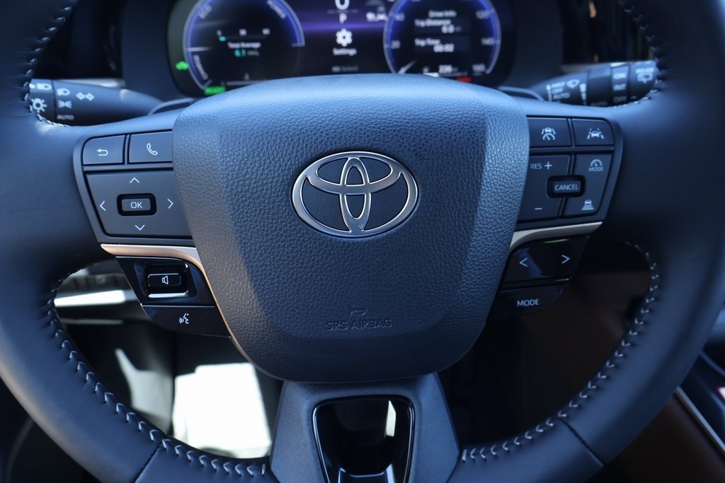 New 2025 Toyota Crown Signia image 32