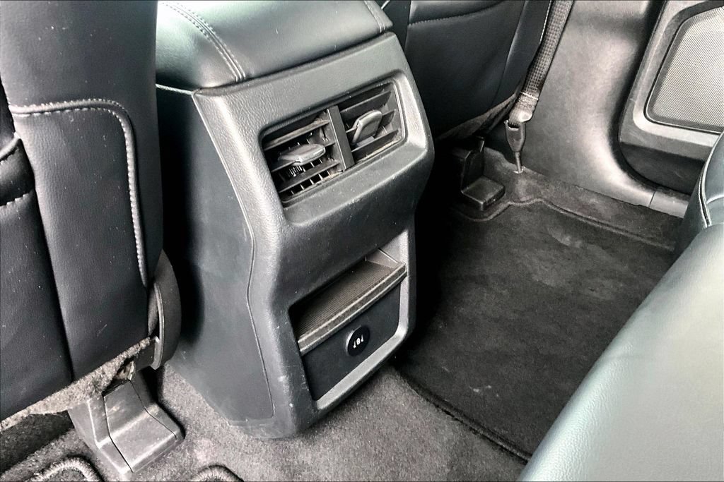 Used 2024 Ford Edge SEL AWD/4WD image 10