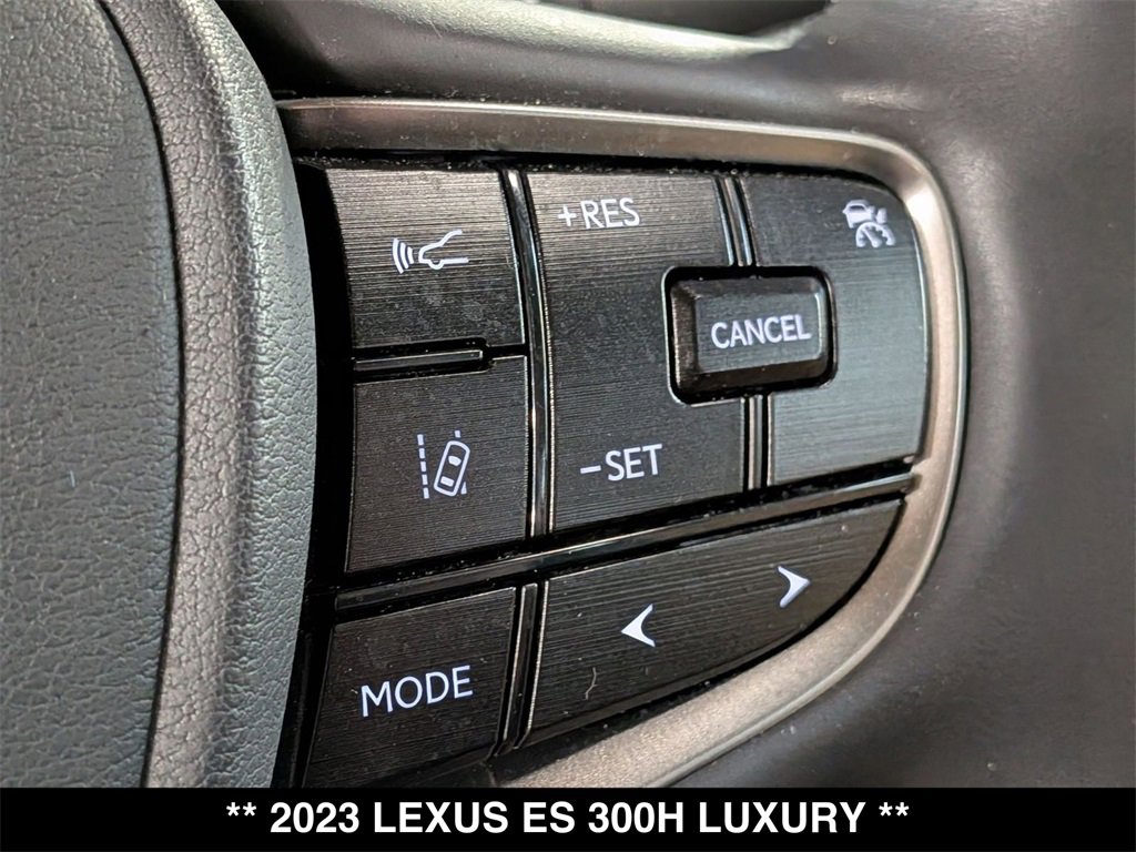Used 2023 Lexus ES 300h w/ Accessory Package (Z2) image 9